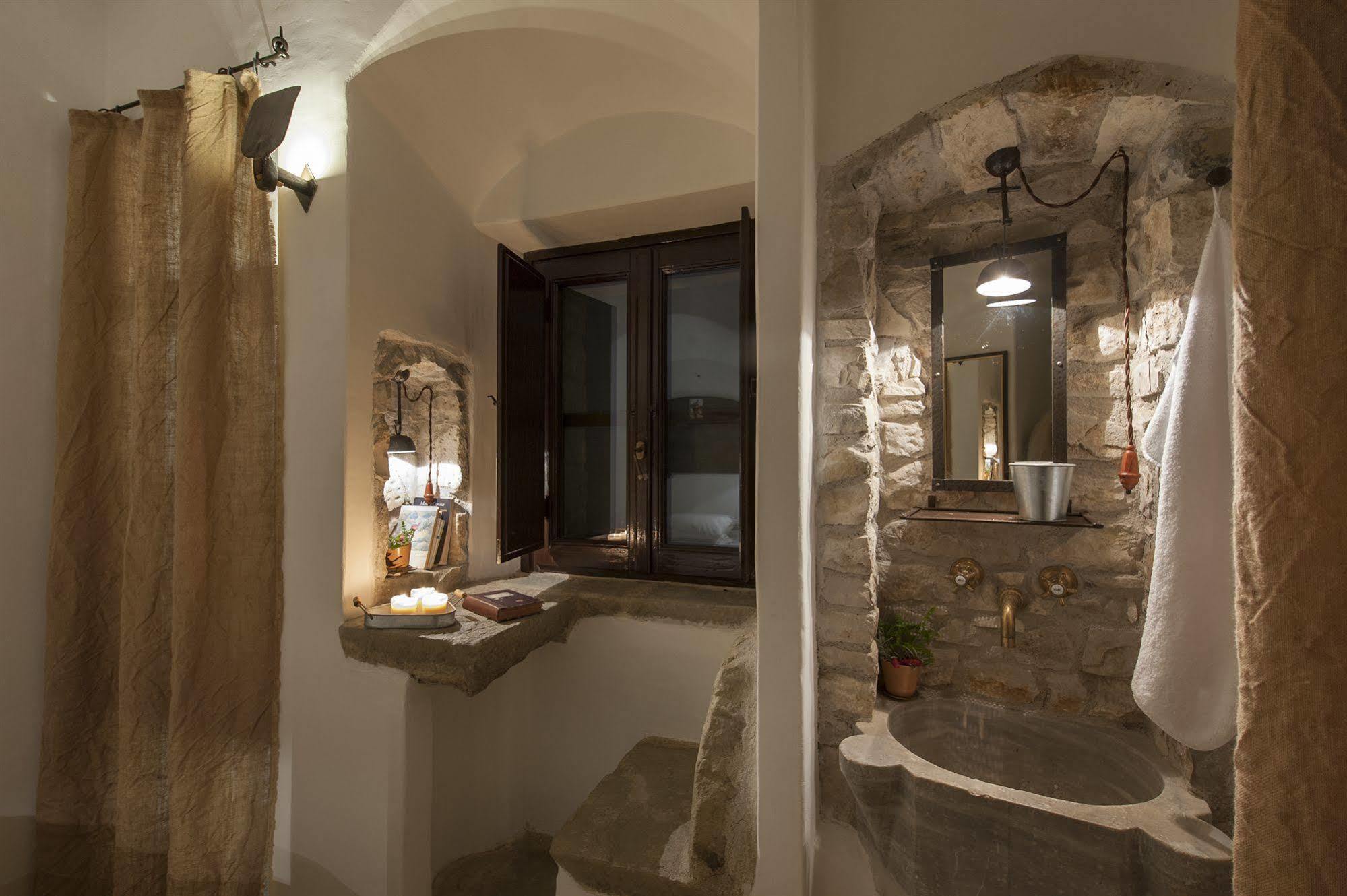 Eremito Hotel Parrano Екстериор снимка